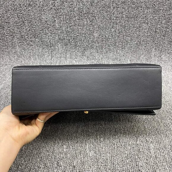 100% Authentic CHANEL Leather Shoulder Bag - Picture 3 of 14